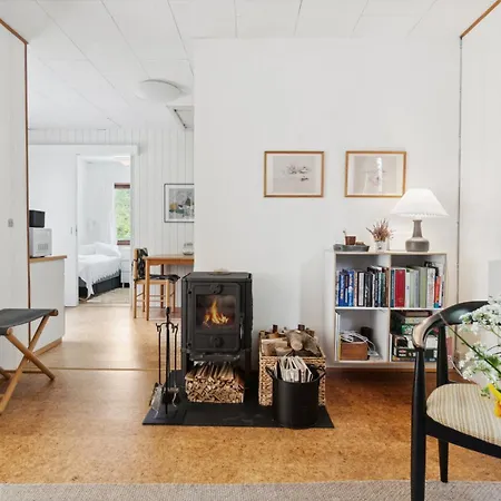 بيت للعطل Beautifully Located House In Melsted