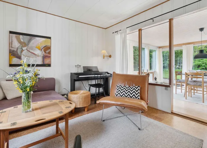 Beautifully Located House In Melsted Holiday home